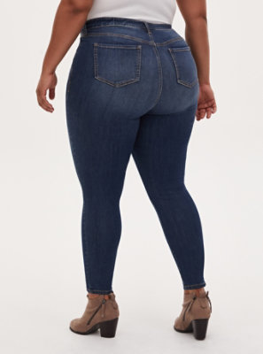 GUIDE TO: BOOTY SHAPING JEANS 