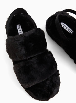 Featured image of post Black Fluffy Slippers With Back Strap / Whipped creamballet slippers with strap.