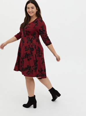 cocktail dress with sleeves for chubby