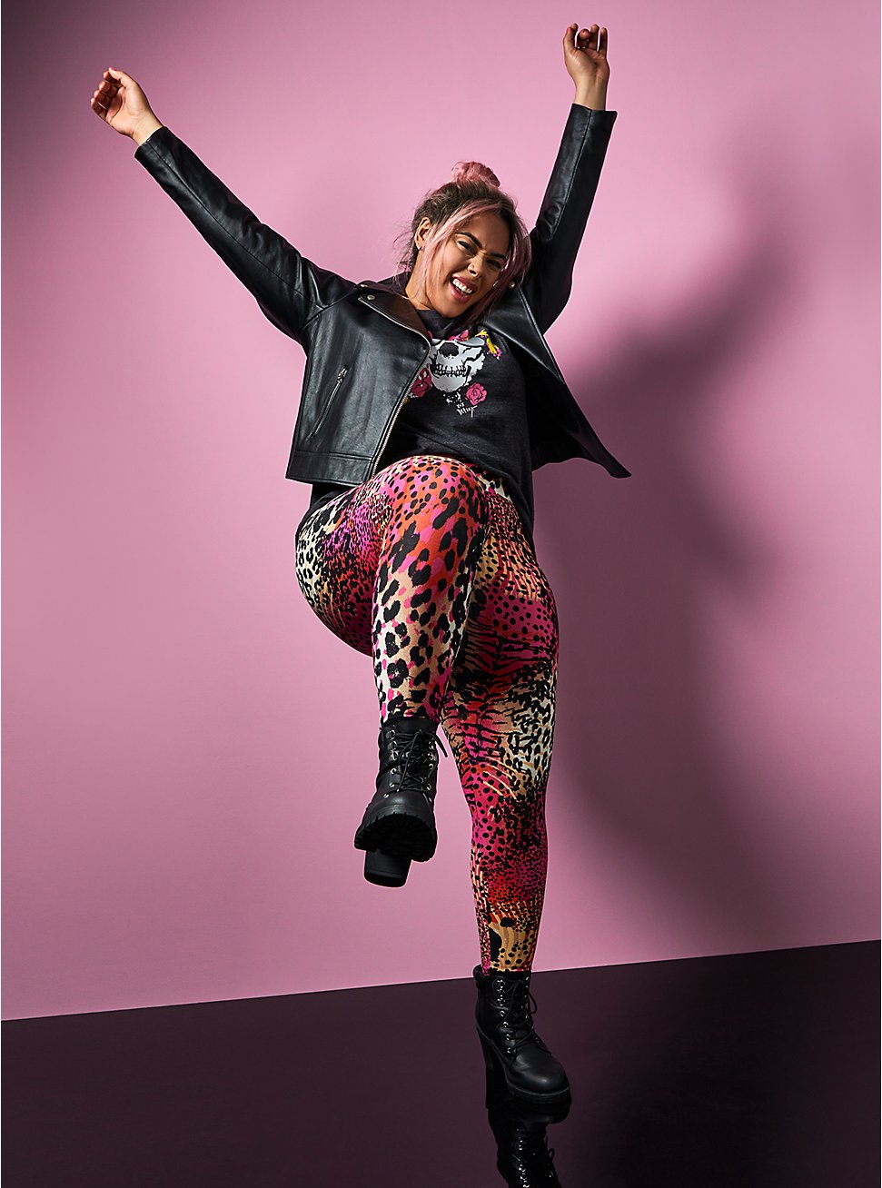 New BETSEY JOHNSON Leopard Yoga Pants Leggings Women's Plus 2XL 3XL $68