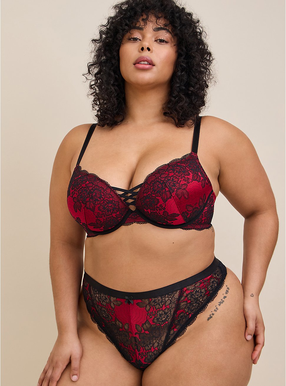Plus Size Two Tone Lace Mid-Rise Thong Panty, JESTER RED, hi-res