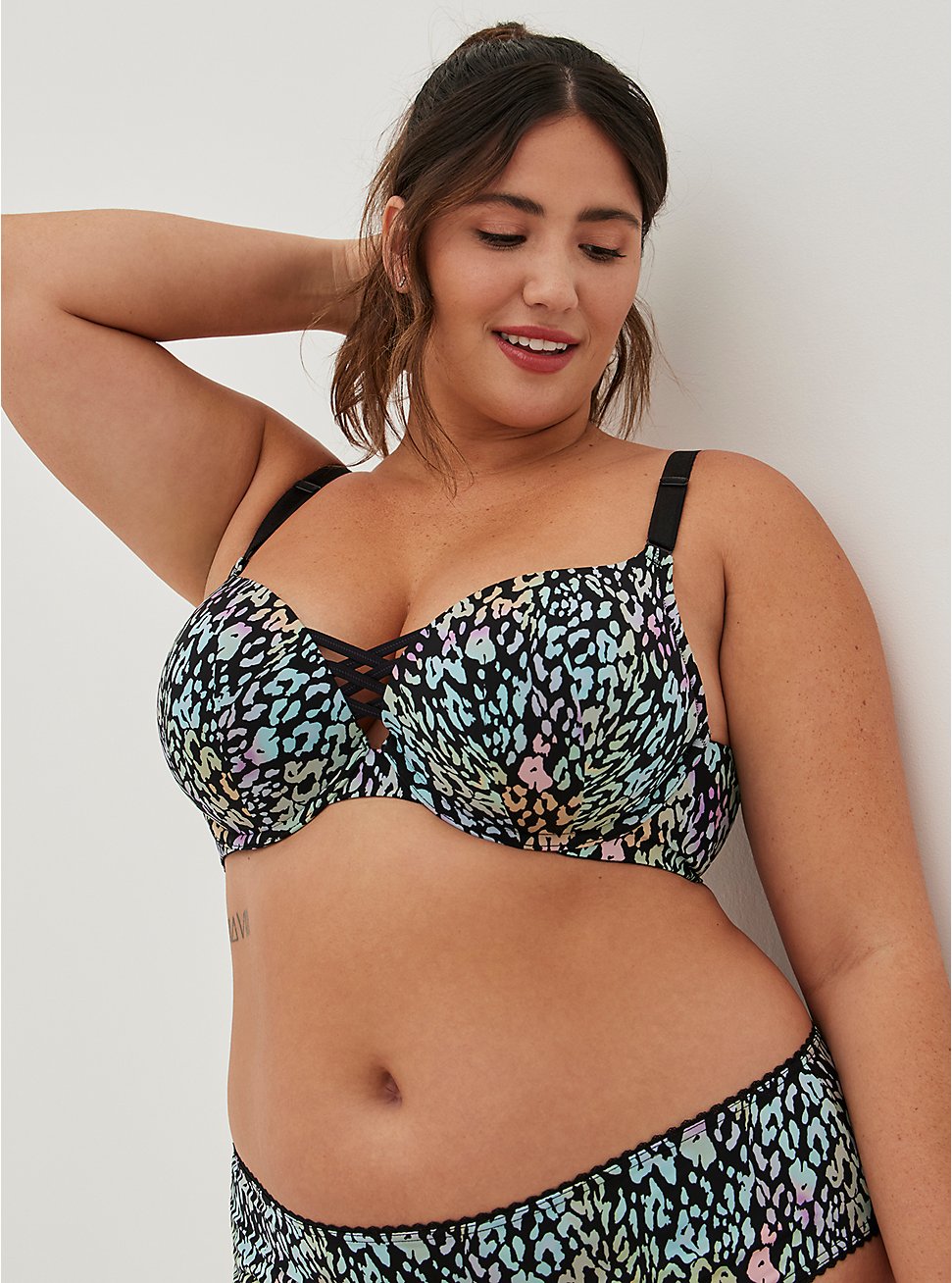 XO Push-Up Plunge - Leopard Black with 360° Back Smoothing™, SWEEPING LEOPARD, hi-res
