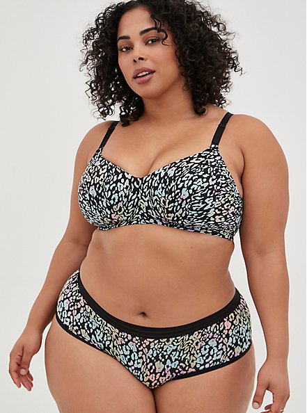 Lightly Lined Everyday Wire-Free Bra - Microfiber Leopard with 360° Back Smoothing, SWEEPING LEOPARD, alternate