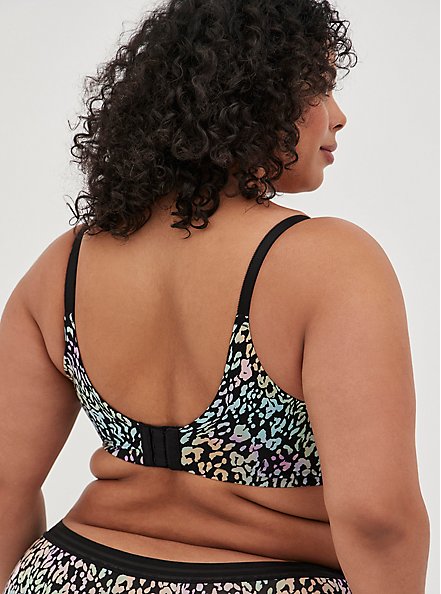 Lightly Lined Everyday Wire-Free Bra - Microfiber Leopard with 360° Back Smoothing, SWEEPING LEOPARD, alternate