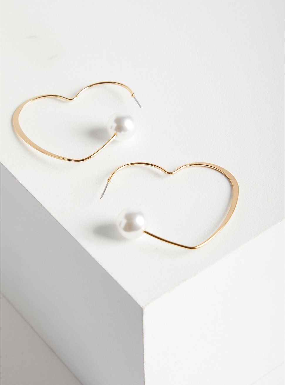 Plus Size Wire Hoop Hearts with Pearl - Gold Tone, , hi-res