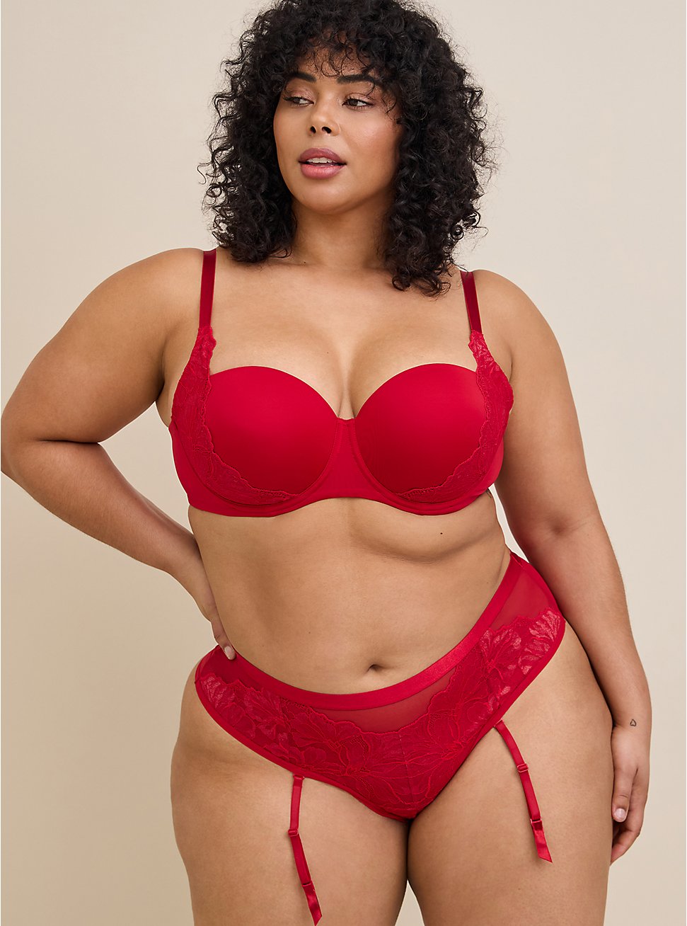 Plus Size Shimmer Lace Mid Rise Thong Panty, JESTER RED, hi-res